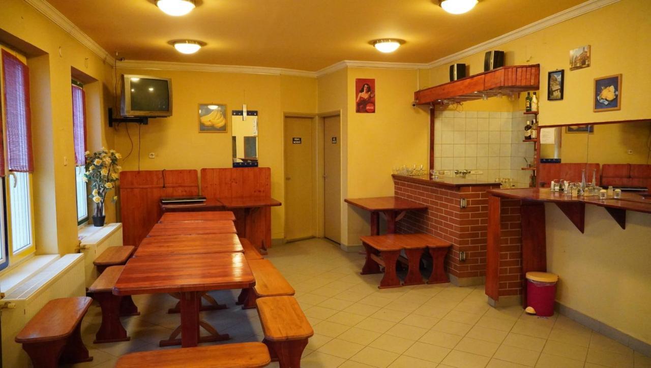 Pajkos Poni Vendeghaz Hotel Mişcolţ Exterior foto