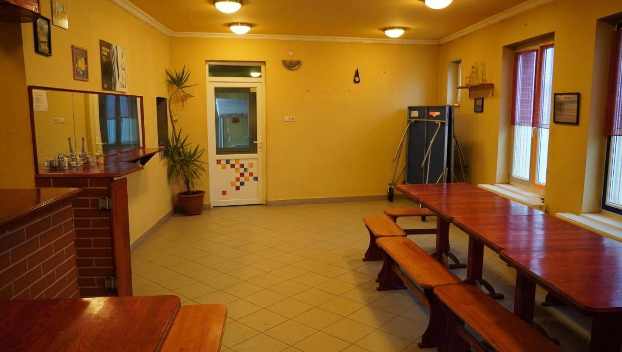 Pajkos Poni Vendeghaz Hotel Mişcolţ Exterior foto