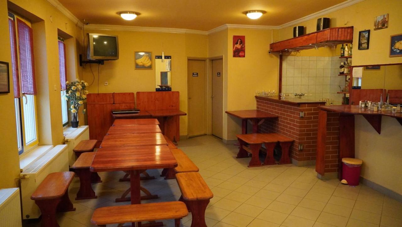 Pajkos Poni Vendeghaz Hotel Mişcolţ Exterior foto